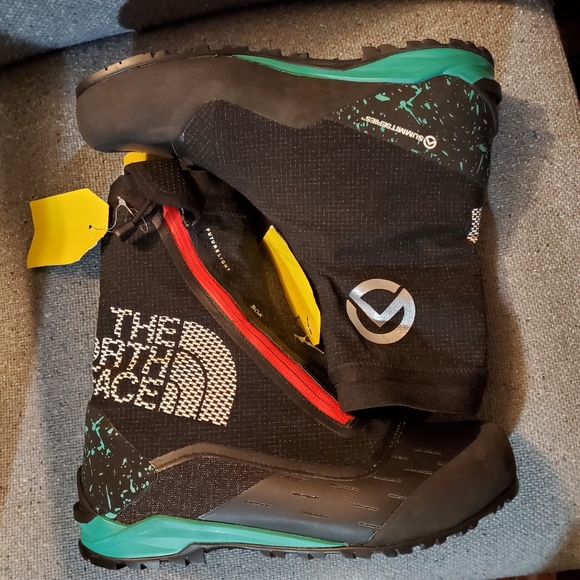 The North Face Summit Series Cayesh FUTUREFLIGHT boots. - Picture 9 of 10